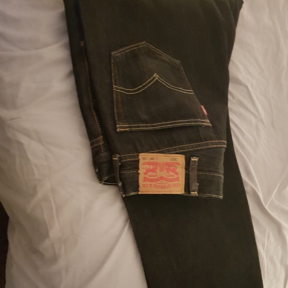Levis Vlntage - Picture 2 of 2